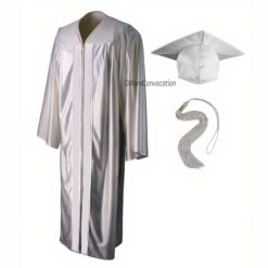 ''White Shiny Convocation Gown''>